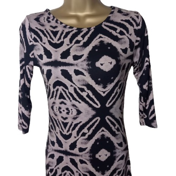 Size 8 Below Knee Bodycon Patterned ½ Sleeve Dress - Picture 2 of 5
